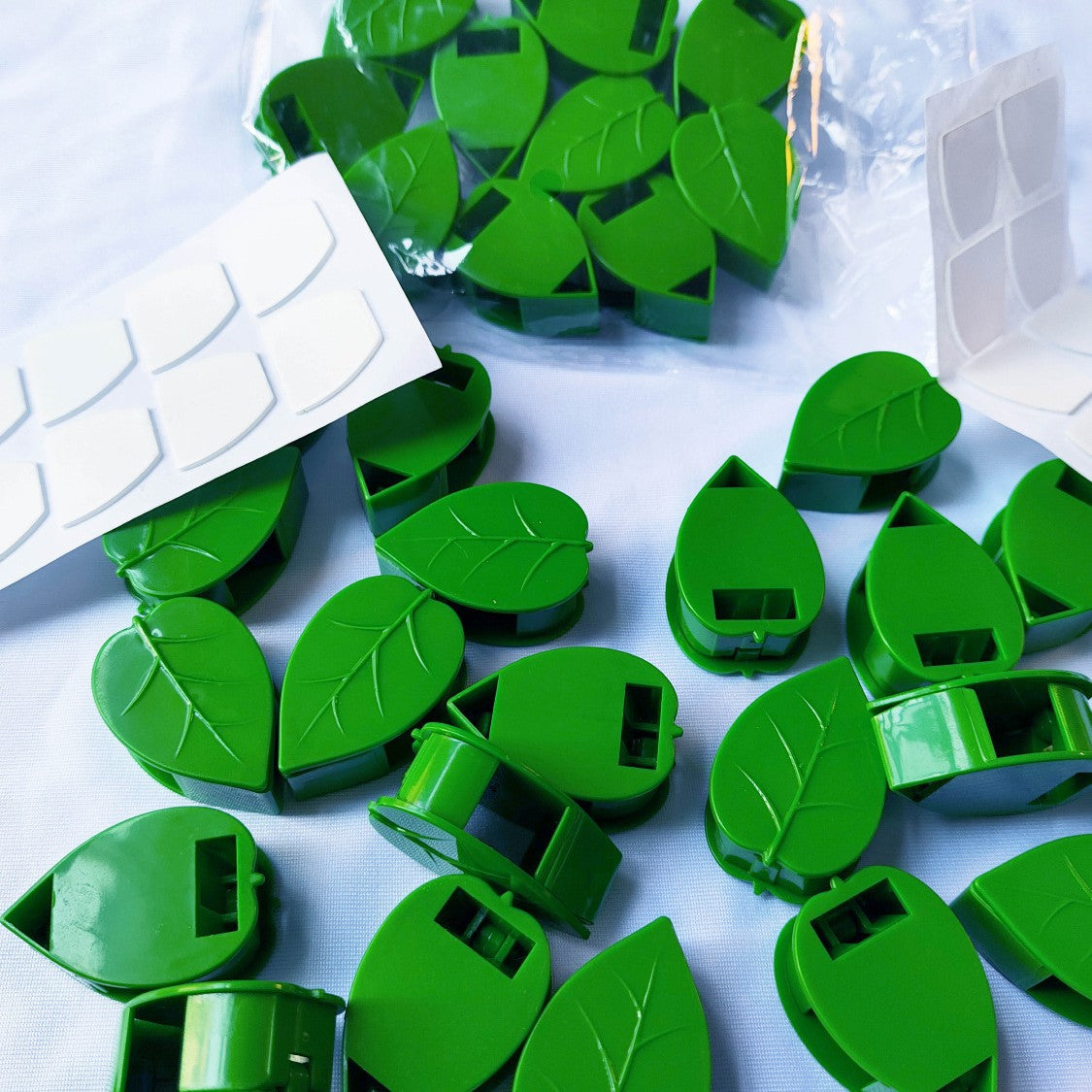 Plant Climbing Wall Clips – Nail-Free Self-Adhesive Vine Holders Steelmates