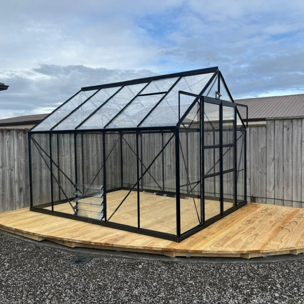 Glasshouse 4mm toughened glass 2570 x 3210 x 2320mm  steelmates
