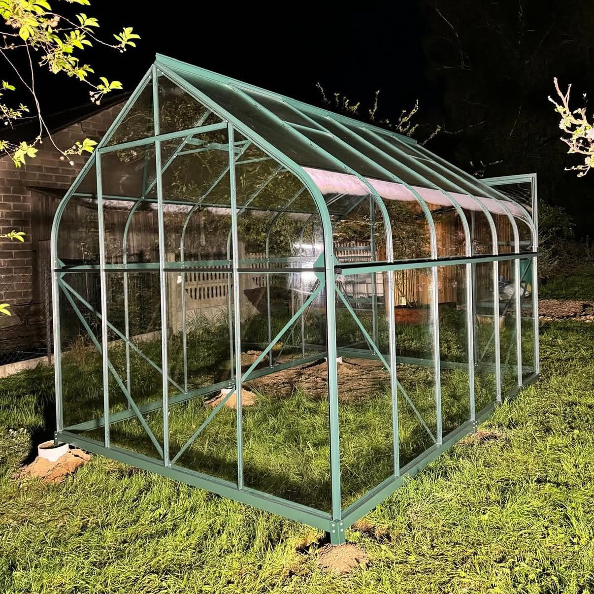 PC Curved Glasshouse 4mm toughened glass 2640 x 3830 x 2550mm