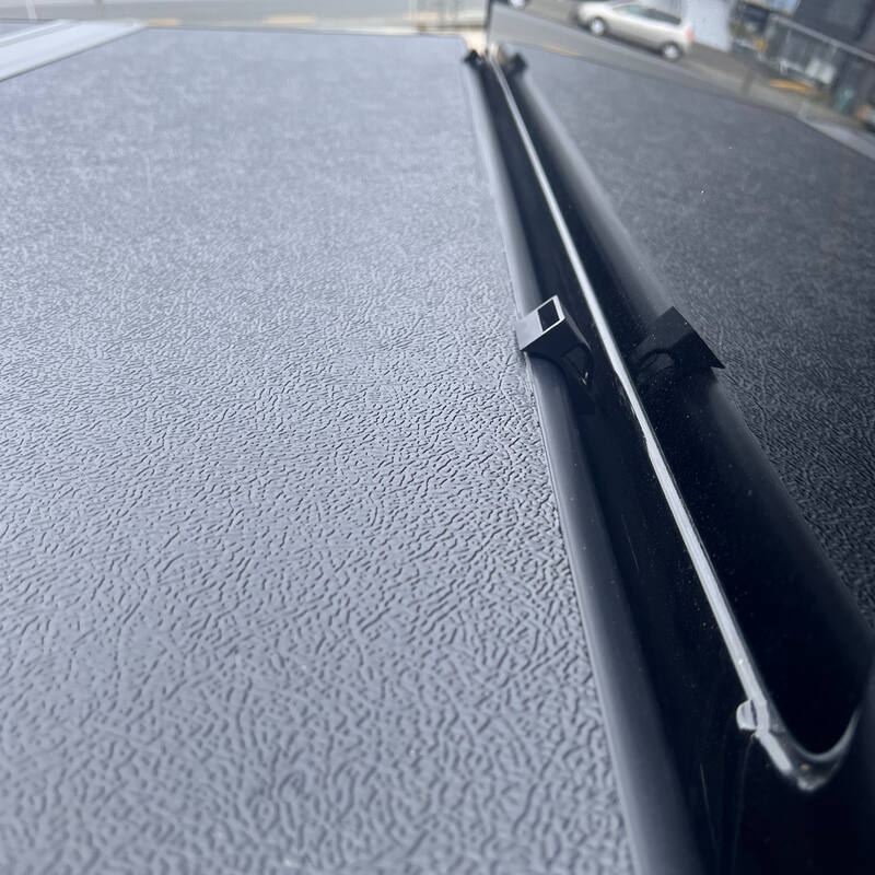 Hard Trifold Tonneau Cover for Ford Ranger 2022-Current