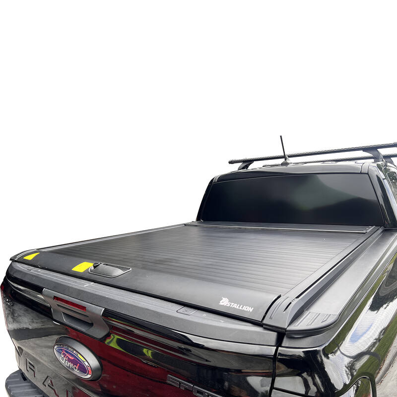 Weather-Tight Manual Roll-Up Cover for Toyota Hilux 2018+