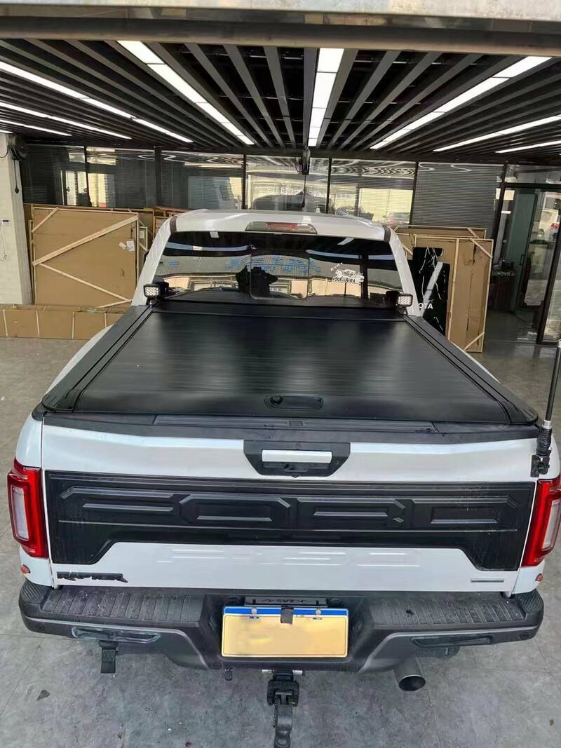 Weather-Tight Manual Roll-Up Cover for FORD RANGER 2022+