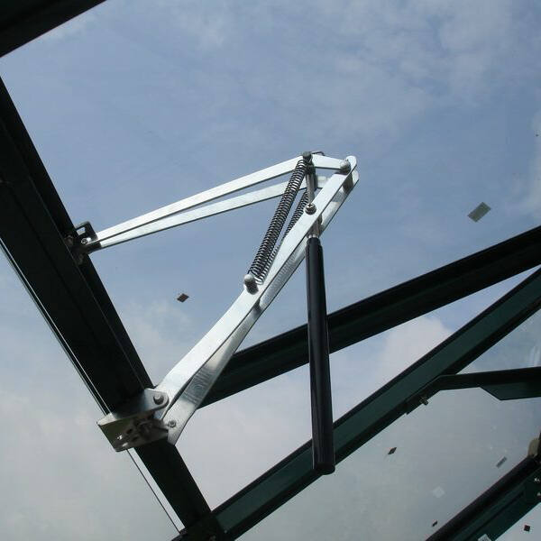 Glasshouse 4mm toughened glass 2440 x 3040 x 2340mm