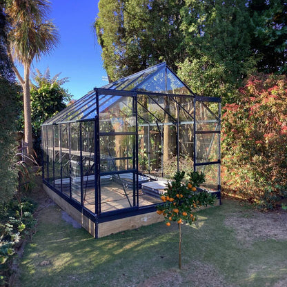 Glasshouse 4mm toughened glass 2440 x 3040 x 2340mm