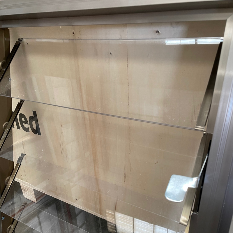 LOUVRE WINDOW  550 W x 665 H Aluminium Frame