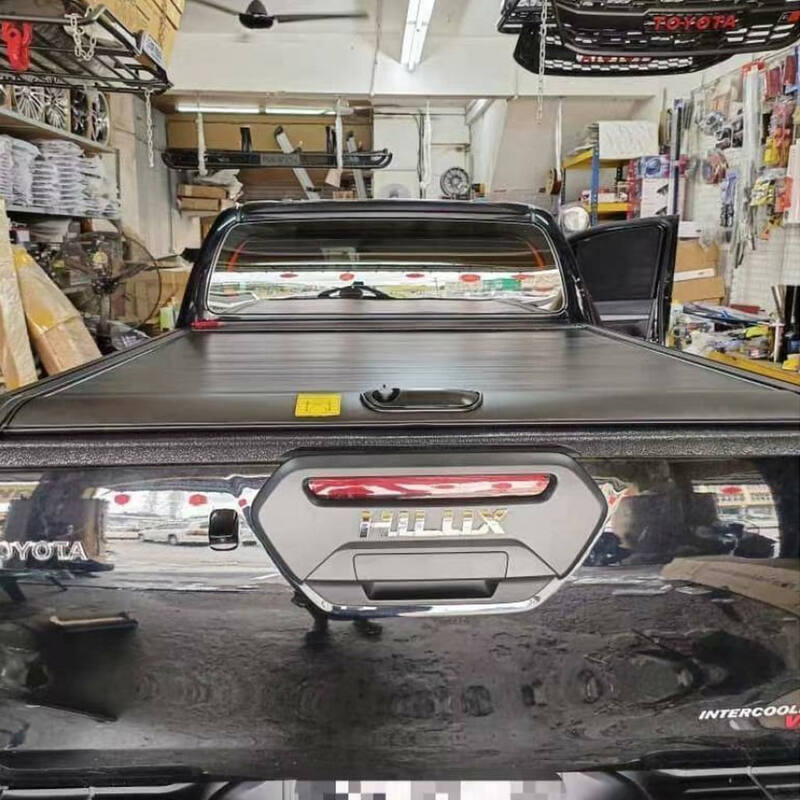 Weather-Tight Manual Roll-Up Cover for Toyota Hilux 2012+