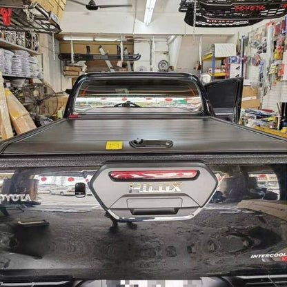 Weather-Tight Manual Roll-Up Cover for Toyota Hilux 2012+