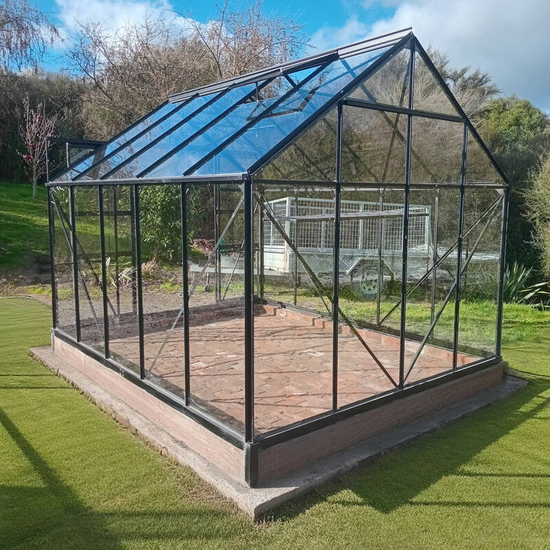 Glasshouse 4mm toughened glass 2570 x 3830 x 2320mm  steelmates