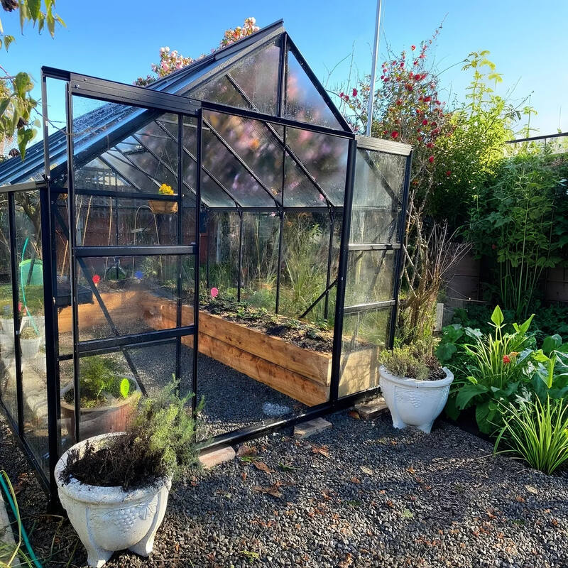 Glasshouse 4mm toughened glass 2570 x 3830 x 2320mm